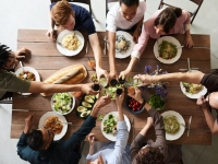 Manger sans gluten : un défi social